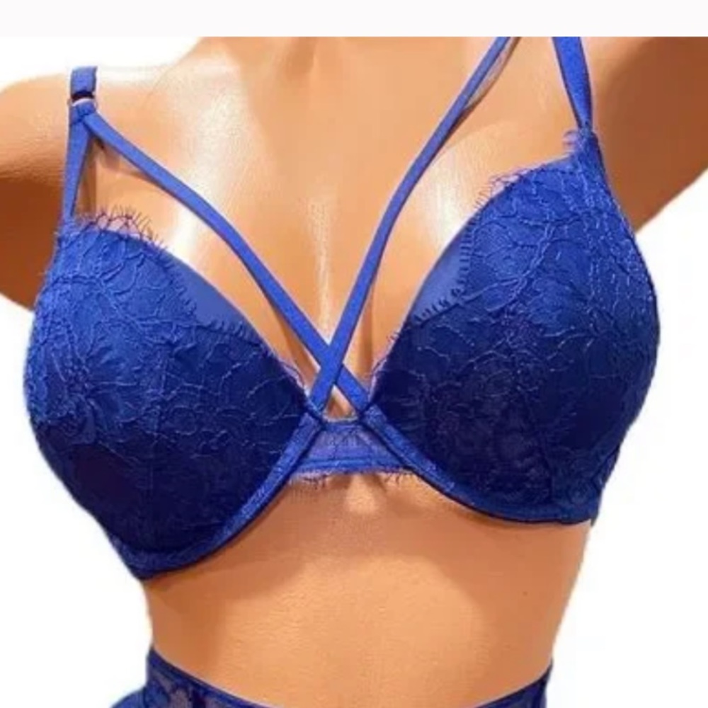 Blue Victorias Secret Very Sexy Push-up Bra Size 36DD with crisscross straps